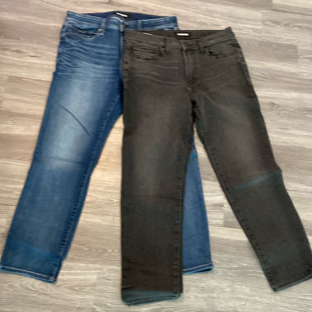 SOLD:Express men size 32x30 bundle of 2 jeans